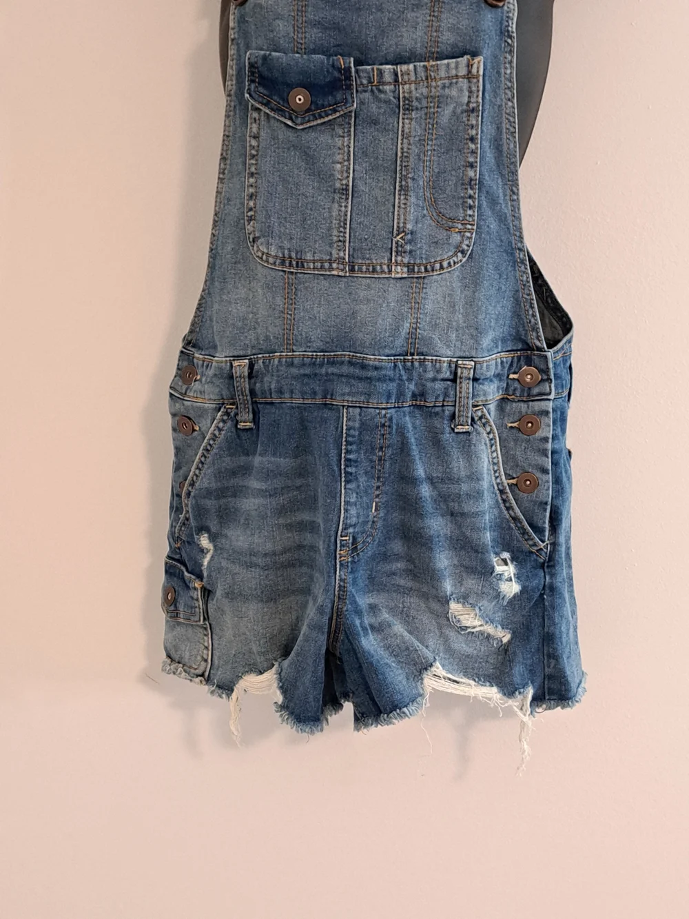 No Boundaries Distressed Blue Denim Short Overalls Juniors 7/9 - Picture 4 of 11